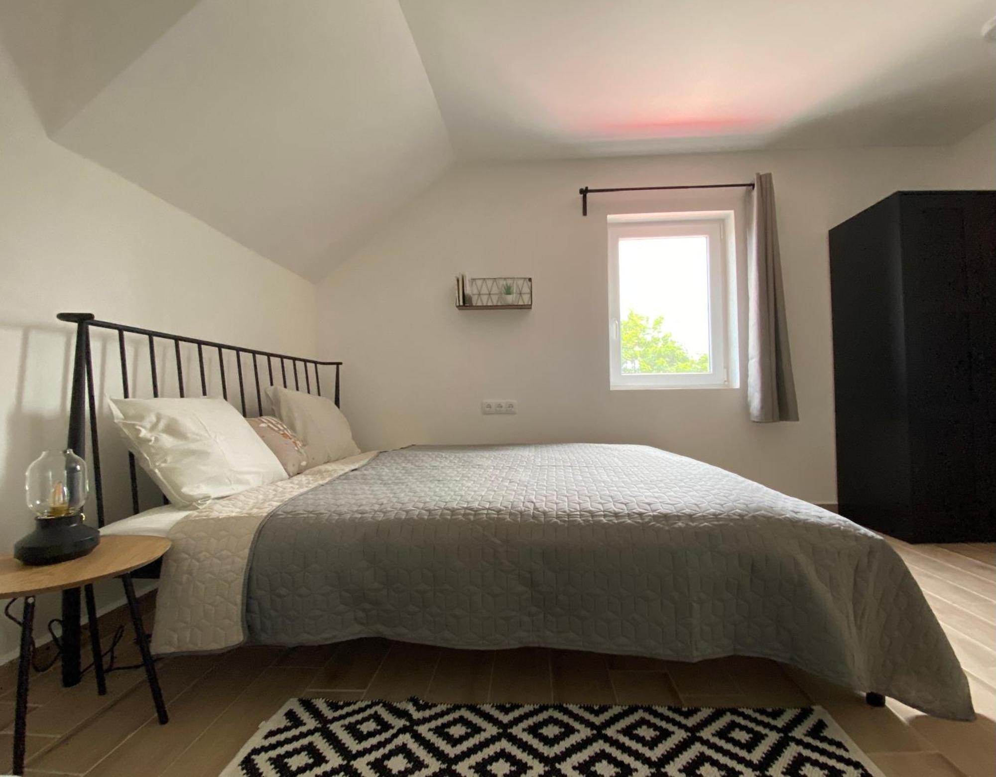 Bike & Fun Apartments - Balatonakarattya Pokoj fotografie